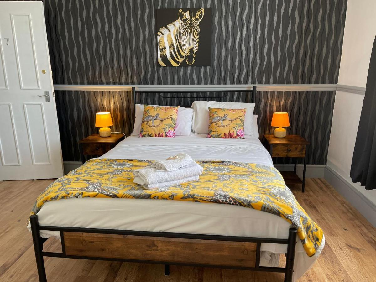 Lilyrose Hotel Γουίτμπι Εξωτερικό φωτογραφία