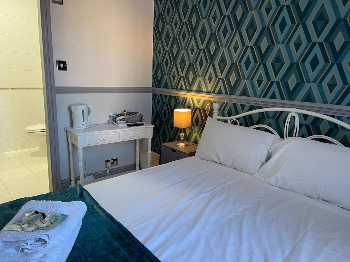 Lilyrose Hotel Γουίτμπι Εξωτερικό φωτογραφία