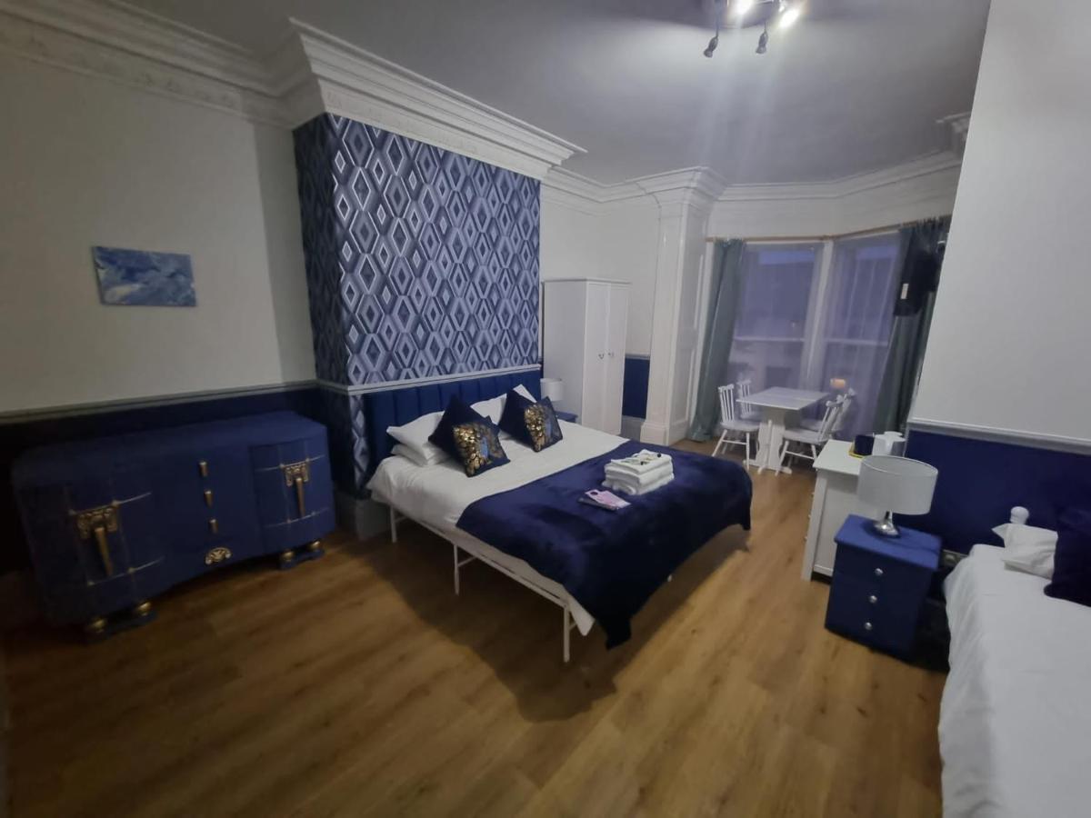 Lilyrose Hotel Γουίτμπι Εξωτερικό φωτογραφία