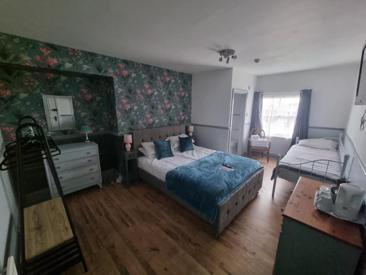 Lilyrose Hotel Γουίτμπι Εξωτερικό φωτογραφία