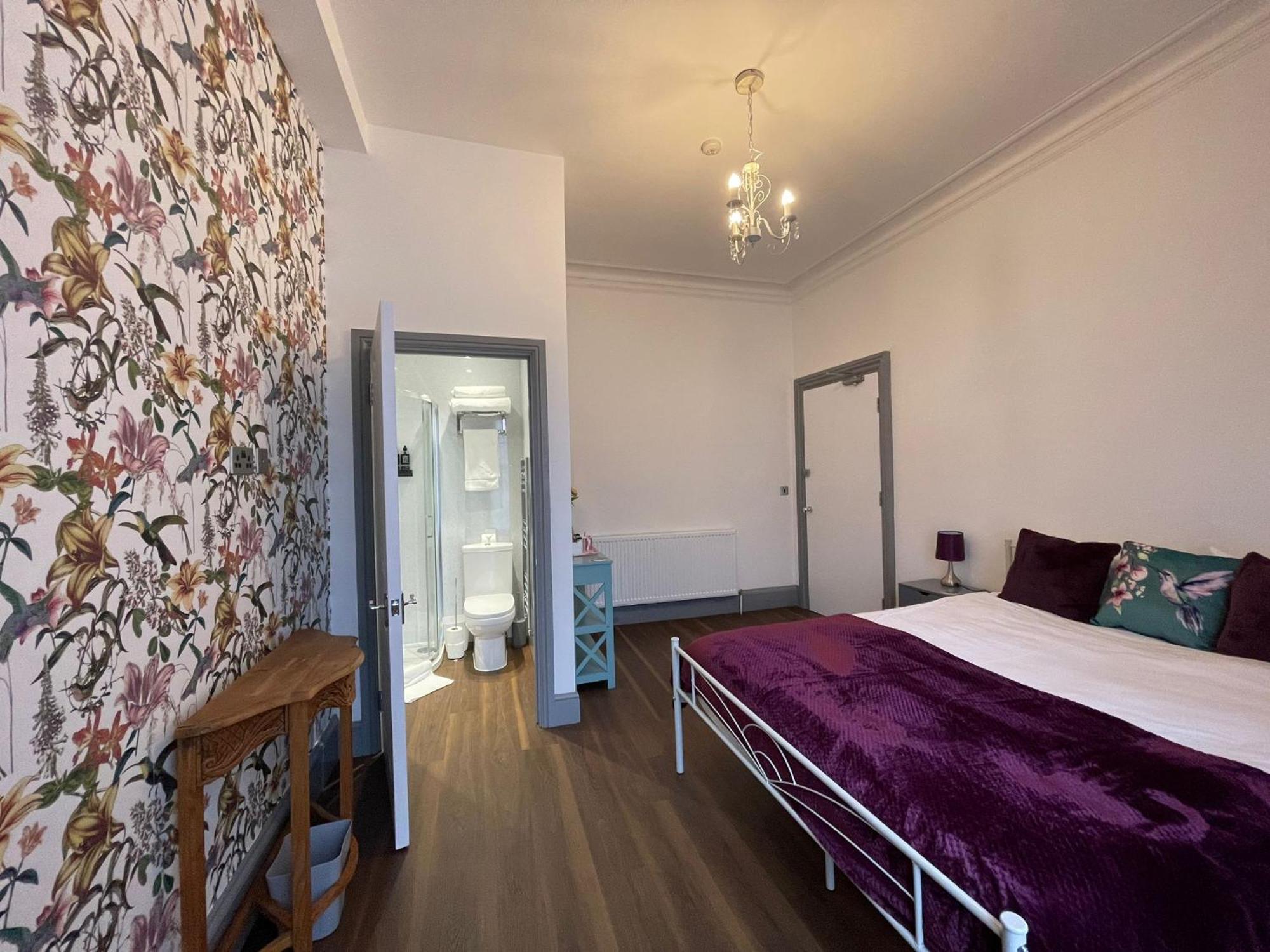 Lilyrose Hotel Γουίτμπι Εξωτερικό φωτογραφία