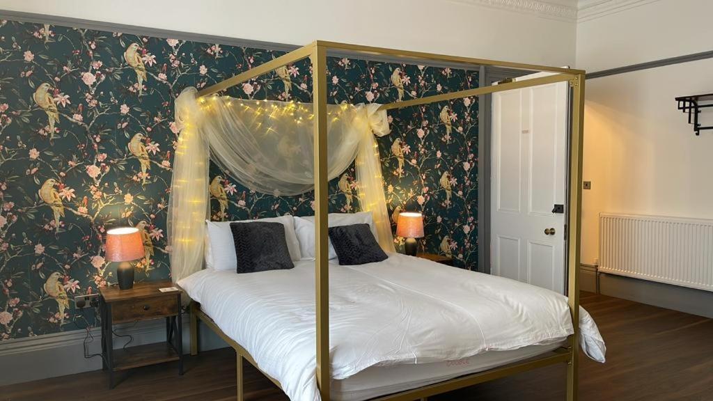 Lilyrose Hotel Γουίτμπι Δωμάτιο φωτογραφία