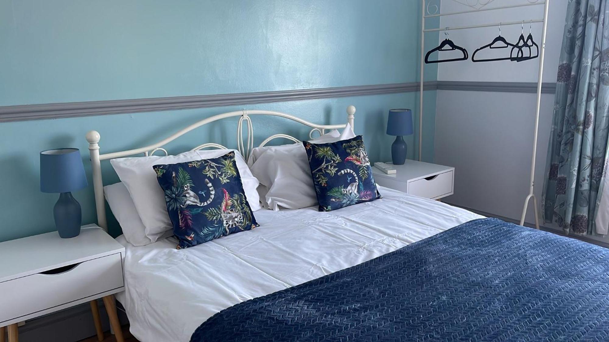 Lilyrose Hotel Γουίτμπι Δωμάτιο φωτογραφία